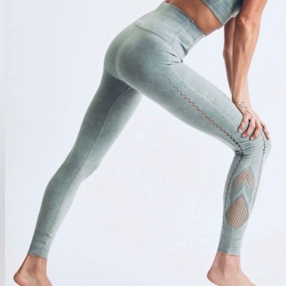 Free People FP Movement Running Through My Mind Blue High Rise Leggings sz L EUC